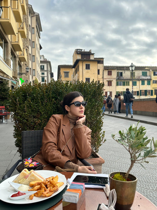 Shanaya Kapoor serving looks wearing HYDE's Black PARIS shades in Italy, the perfect travel pair!